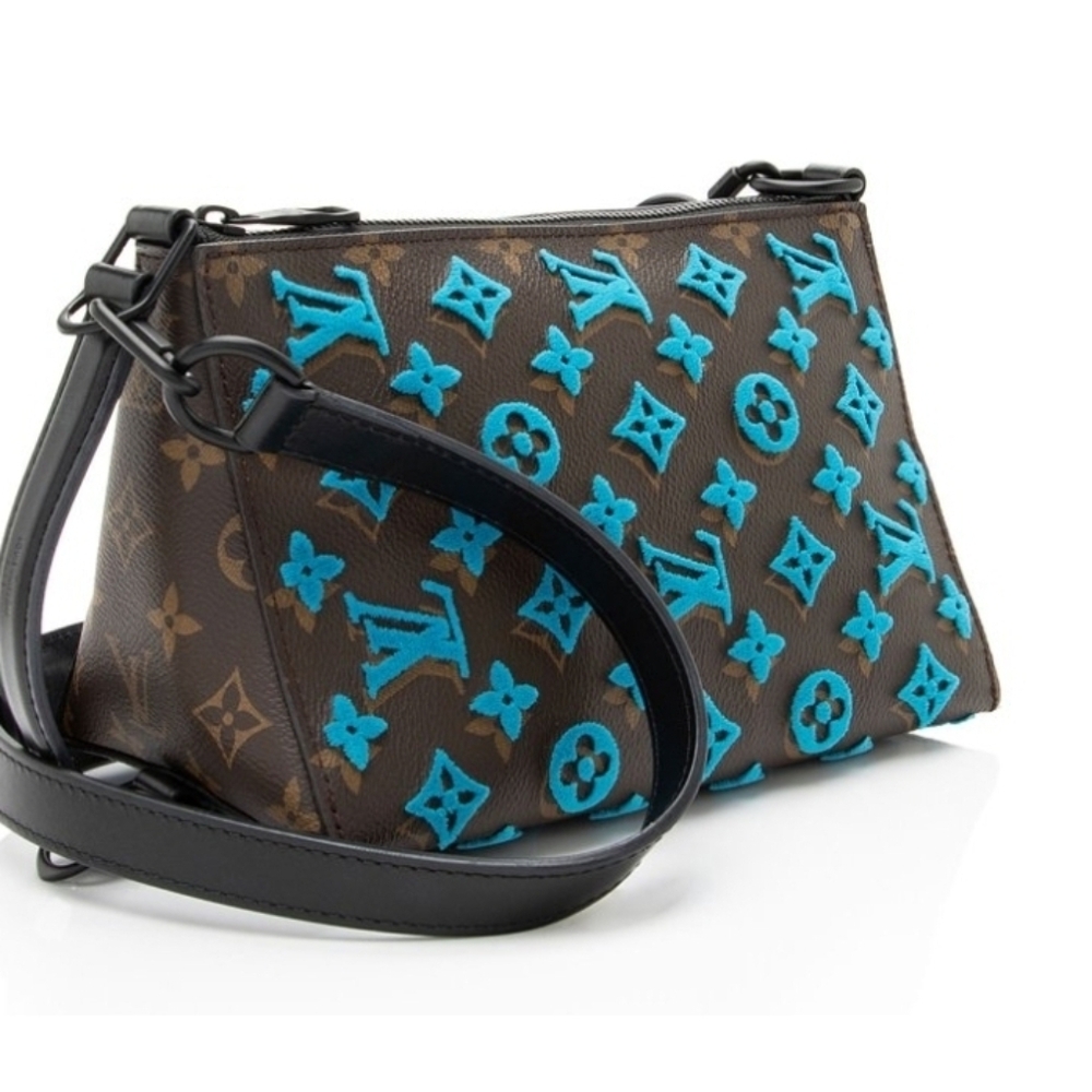 RARE LOUIS VUITTON CROSSBODY